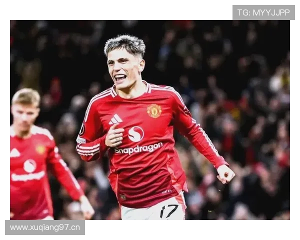 曼联重建阵容:纠错调整与试错尝试正逐步影响球队当前表现 曼联重建阵容:纠错调整与试错尝试正逐步影响球队当前表现