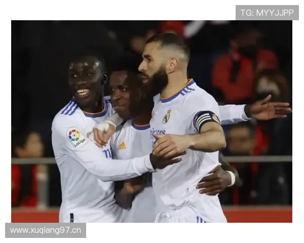 维尼修斯 vs 罗比尼奥:早期模板与边路风格差异 维尼修斯 vs 罗比尼奥:早期模板与边路风格差异