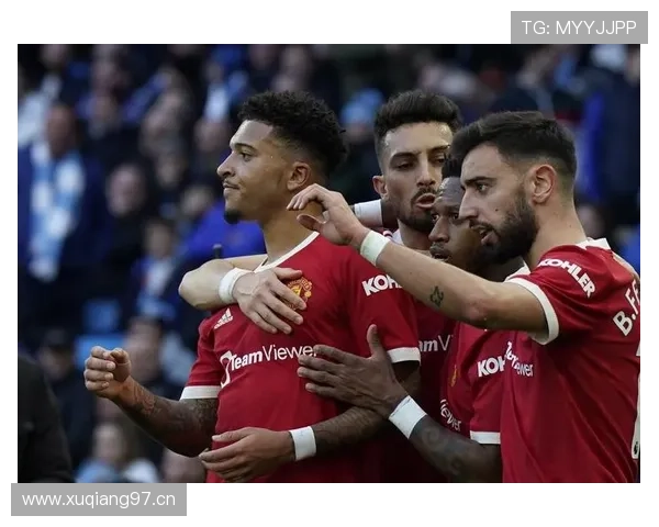 曼联引援逻辑问题显现,高价投入与体系磨合难题正制约球队重建进程 曼联引援逻辑问题显现,高价投入与体系磨合难题正制约球队重建进程