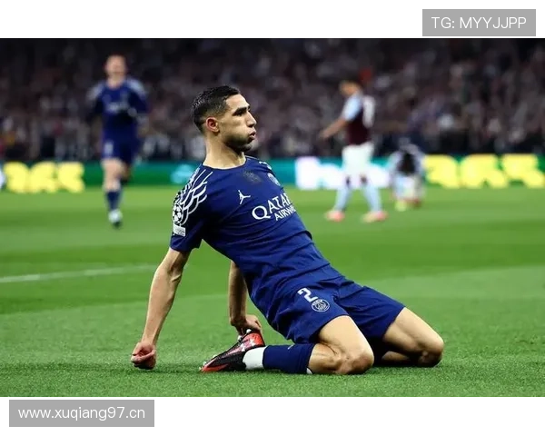 阿什拉夫在四后卫体系中的高速前插角色解析