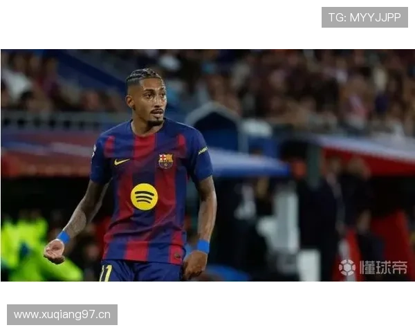 拉菲尼亚训练完顺手买了辆限量超跑，这日子过得跟演偶像剧似的